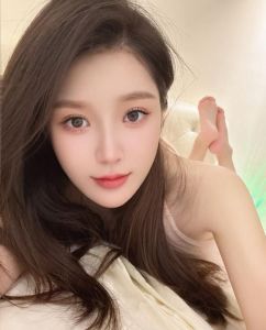 胸大肤白完美女友悠悠