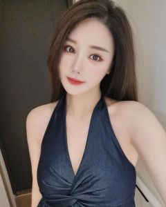 身怀胸器服务系老师