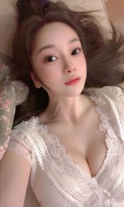 服务控大胸翘臀苏沫