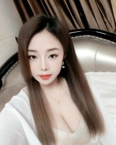 武进大胸小美女