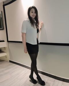 职业装温柔少妇