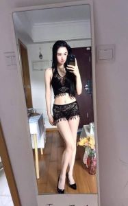 体验舌吻长腿妹子