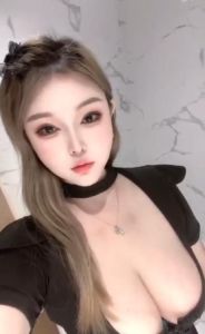 园区巨乳果果