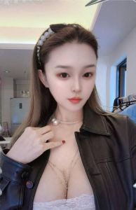 龙华E奶丹妮