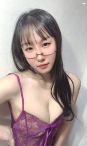 灵芝大奶翘臀骚妹