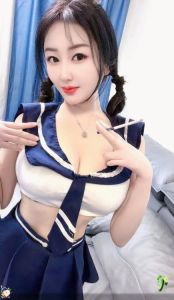 性感小姐姐露露