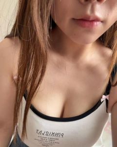 性价比苗条小少妇