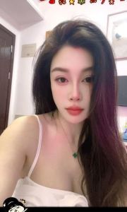 服务系美女妮儿