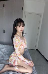 再刷上城超会吸美女