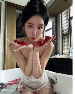 朝阳爆乳小妖精