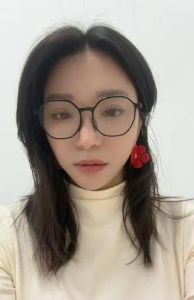 上城眼镜少妇小画