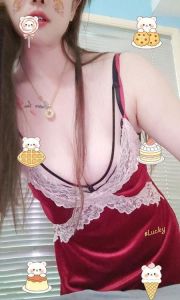 兼职大胸美女
