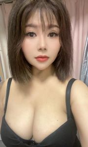 天河美臀邻家少妇