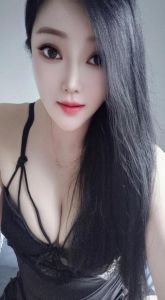 肤白貌美大长腿