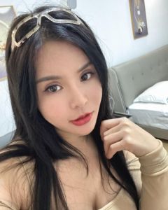 服务型翘臀美少妇