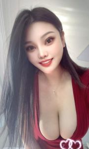 巨乳骚货人妻