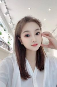 小家碧玉性感身材苏沫