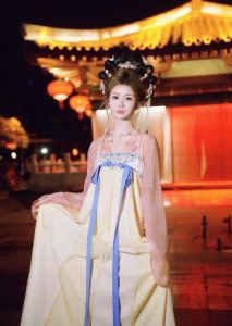 性价比女菩萨菲菲
