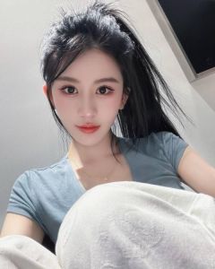 情趣诱惑丝足御姐cc