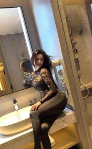 前凸后翘少妇若兰