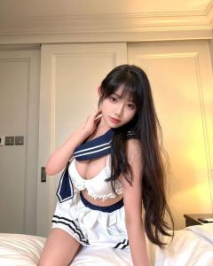 大奶大屁股优优