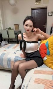 苗条款朵朵