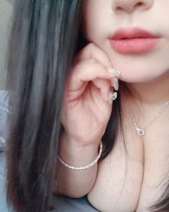 拱墅G杯巨乳小姐姐