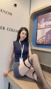 大长腿翘臀小女人