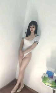 园区大奶妹子