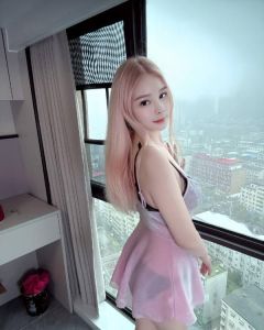肤白大胸服务好妹子