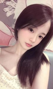 气质大胸嫩妹