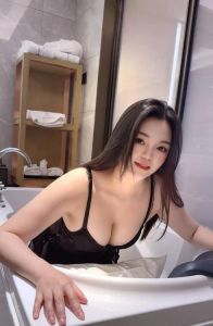 东莞风情万种胡媚娘