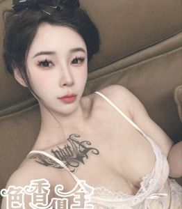 麦地舌吻超靓御姐
