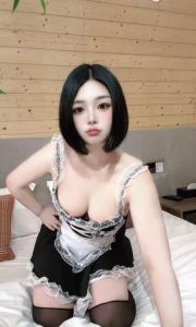 雨花舌吻短发妹