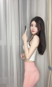 足控首选蜜桃臀桃子