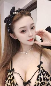 E奶翘臀丹妮