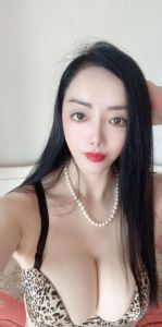 大熊细腰美腿少妇