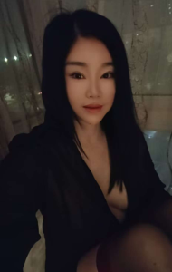 大屁股轻熟女