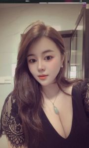 风情D奶美妇