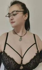 大胸大屁股骚熟女