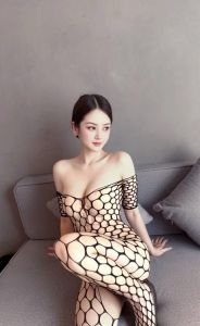 南城大蟒蛇可乐美女