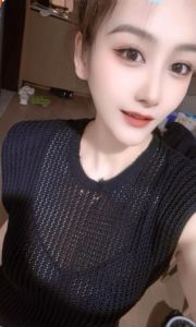 江宁大胸美女