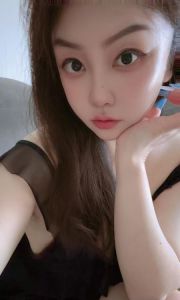 小穴紧紧的奶子大大的