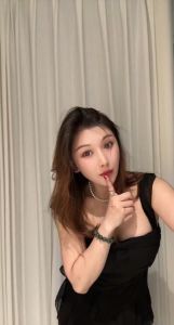 可外出的美容院老板娘