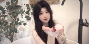 纯情可爱萌妹子