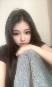 黄埔翘臀妹子