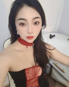 上城美臀佳佳