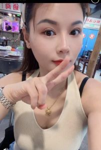滨江口爆女王