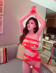 大胸混血肤白貌美阿媚