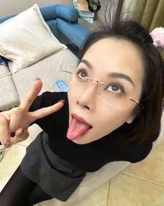 金牌老师彤彤